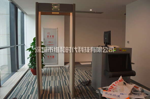 銀行大樓使用GARRETT CS5000金屬安檢門的3大原因