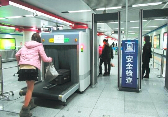 金屬探測安檢門為什么一般要和X光機配套使用？