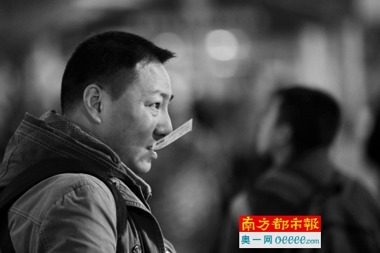 廣州火車站廣場劃核心區(qū)設安檢門 增設母嬰?yún)^(qū)